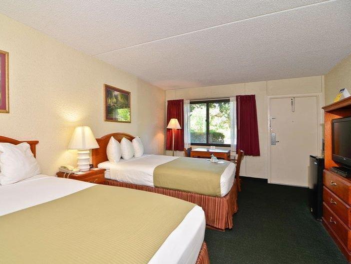 Best Western Crossroads Inn DeFuniak Springs Exterior photo