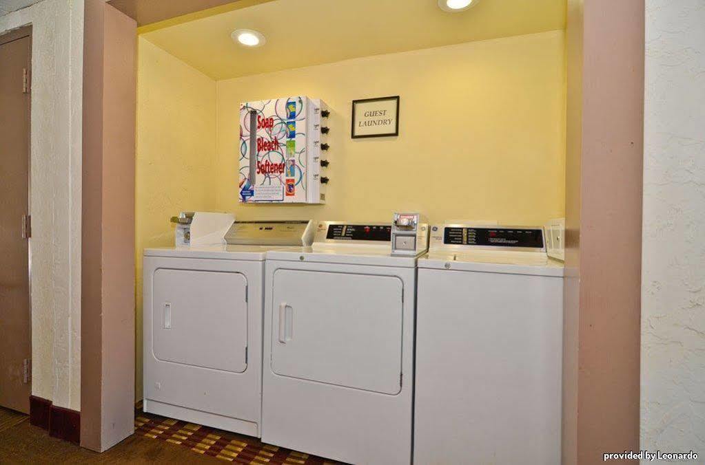 Best Western Crossroads Inn DeFuniak Springs Facilities photo